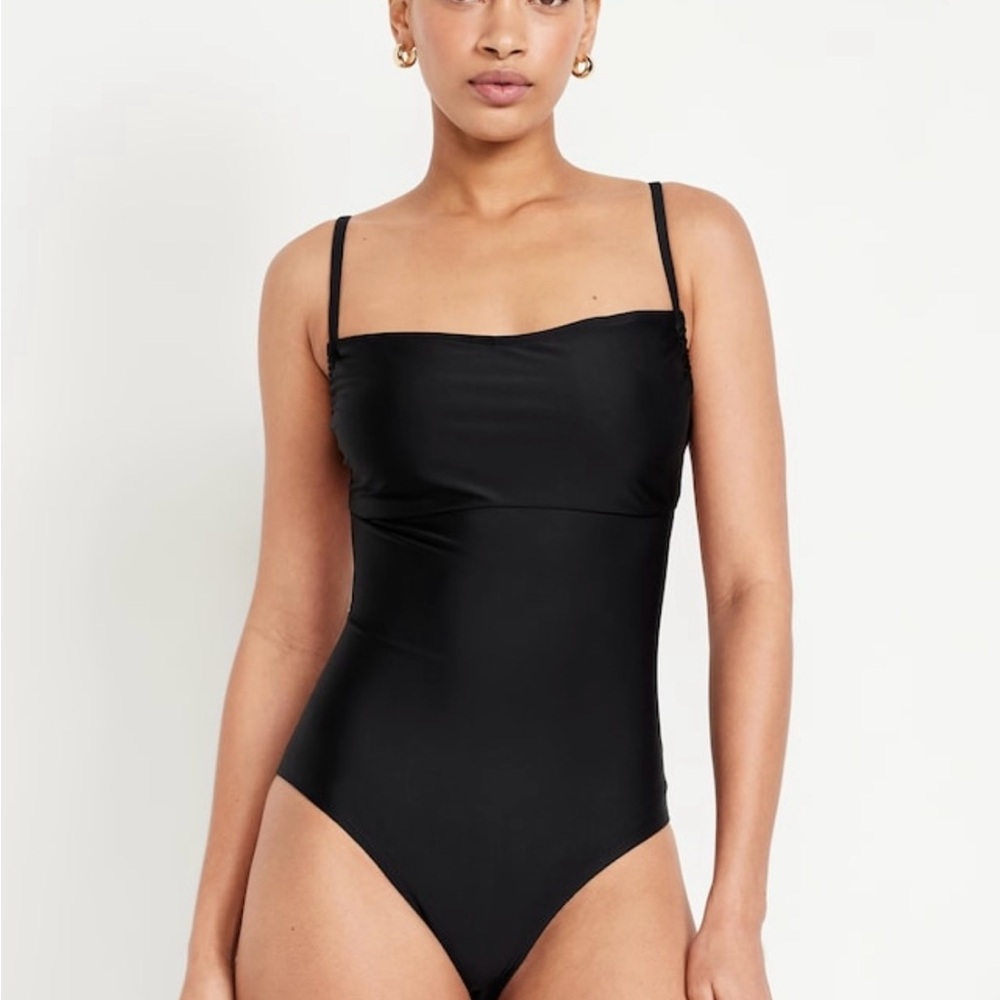 New 🔥Matte cutout swimsuit